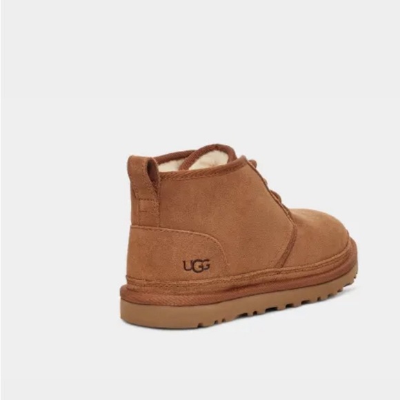 Uggs. - Picture 3 of 6